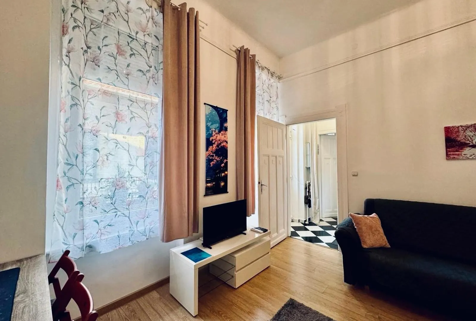 Lovely Flowers Apartman In Downtown Budapest Apartment